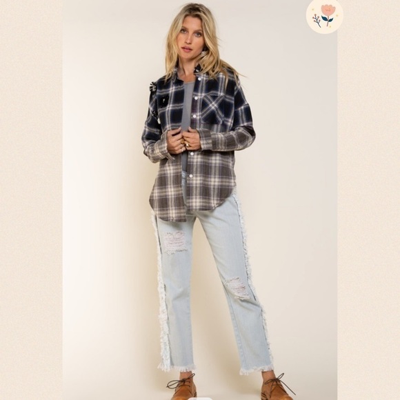 Casual + Chic Plaid Gradient Woven Top - Picture 5 of 9